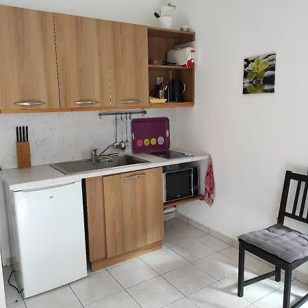 Studio-terrasse à Carras Nizza