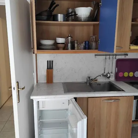 Studio-terrasse A Carras Appartement *