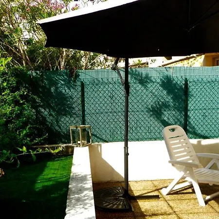 Studio-terrasse A Carras