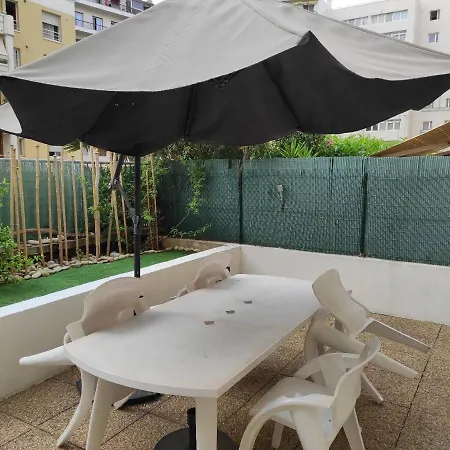 Studio-terrasse A Carras