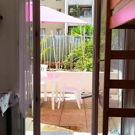 Studio-terrasse A Carras דירה *