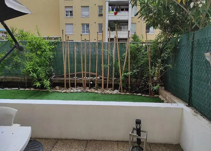 Studio-terrasse A Carras