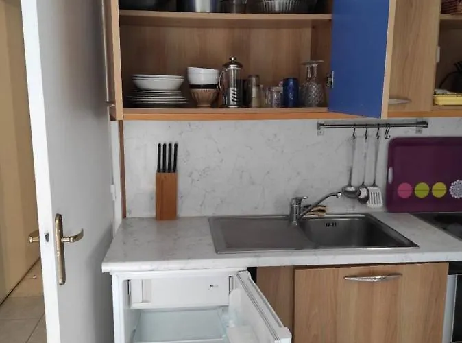Studio-terrasse A Carras Apartman *