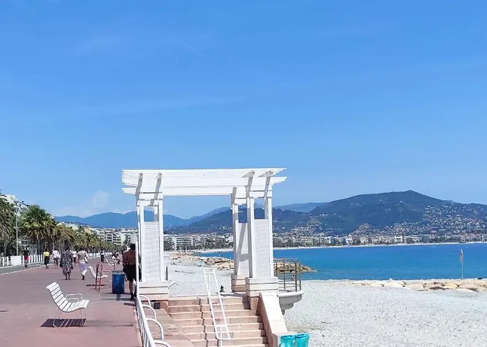 Studio-terrasse A Carras * Nizza