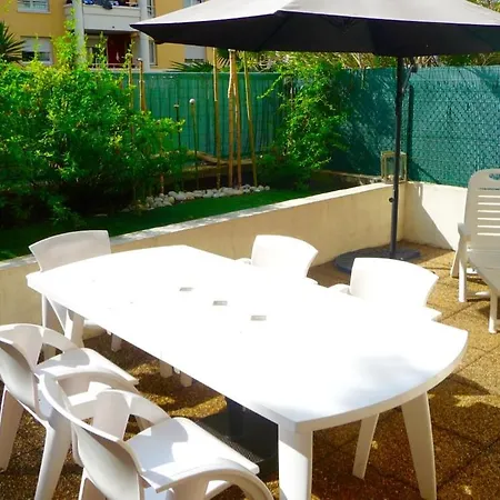Studio-terrasse A Carras 아파트 니스