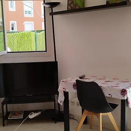 아파트 Studio-terrasse A Carras *